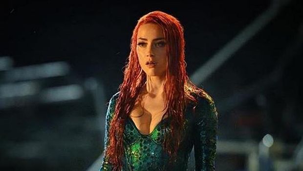 Amber Heard dalam kostum Mera di film 'Aquaman'.
