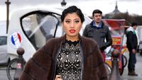 Foto: Gaya Stylish Putri Raja Thailand di Paris Fashion Week
