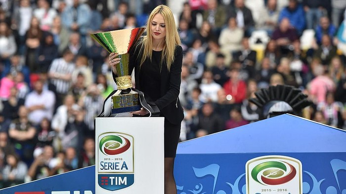 TURIN, ITALY - MAY 14:  Serie A trophy is displayed during the Serie A match between Juventus FC and UC Sampdoria at Juventus Arena on May 14, 2016 in Turin, Italy.  (Photo by Valerio Pennicino/Getty Images)