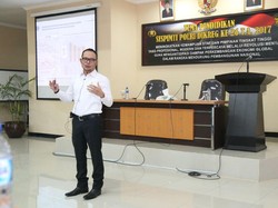 Menaker Minta Dukungan Polri Tangani TKI Ilegal dan Human Trafficking