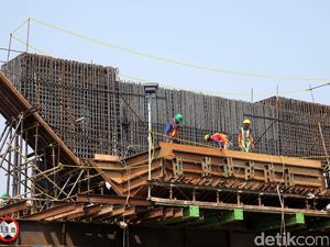 Dirut Jakpro Heran Beton LRT Jakarta Bisa Roboh Dirut Jakpro Heran Beton LRT Jakarta Bisa Roboh