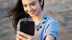 Bos Baru AirAsia Raline Shah Cantik Banget