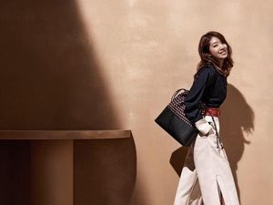 Foto: 7 Gaya Selebriti Korea yang Bisa Kamu Tiru untuk Pergi ke Kampus Foto: 7 Gaya Selebriti Korea yang Bisa Kamu Tiru untuk Pergi ke Kampus
