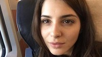 Duro sepertinya tidak butuh make tebal untuk memperlihatkan kecantikannya. Tidak berdandan pun wajahnya sudah sangat cantik. Foto: instagram @andreaduro