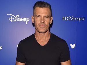 Momen Josh Brolin dan Denzel Washington Hampir Ribut