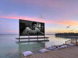 Bikin Mupeng, Resort Ini Punya Bioskop Sampai Perosotan di Pulau