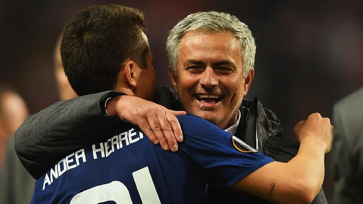 Tidak ada masalah antara Ander Herrera dengan Jose Mourinho. Foto: Mike Hewitt/Getty Images