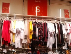 Stradivarius Kota Kasablanka Diskon 50%, T-shirt Mulai dari Rp 89 Ribu
