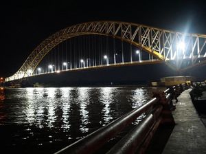 Wisata Malam di Ikon Kota Tenggarong yang Menyimpan Duka