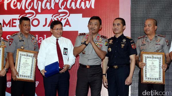 Penghargaan dari Kapolda untuk Tim Pengungkap Sabu 1 Ton