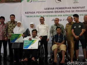BPJS Ketenagakerjaan Bagikan Alat Bantu Bagi 160 Disabilitas di Jabar