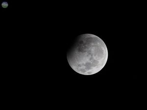 Gerhana Bulan Sebagian Mulai Terlihat