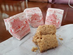 Nostalgia Mencicip Jajanan Daerah di RM Nusa Indah