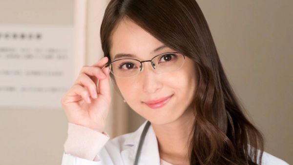 Deretan Pose Imut Nozomi, Gadis Idola Jepang