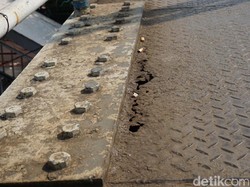 Melihat Lagi JPO di Matraman yang Kondisinya Menyedihkan