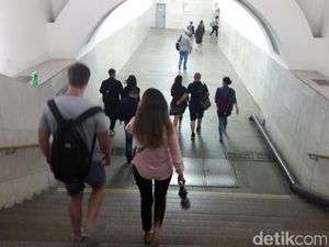 Seperti Apa Kereta Bawah Tanah di Moskow?
