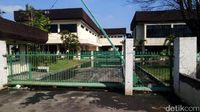 Foto : Divonis Pailit, Pabrik dan Museum Jamu Nyonya Meneer Sepi