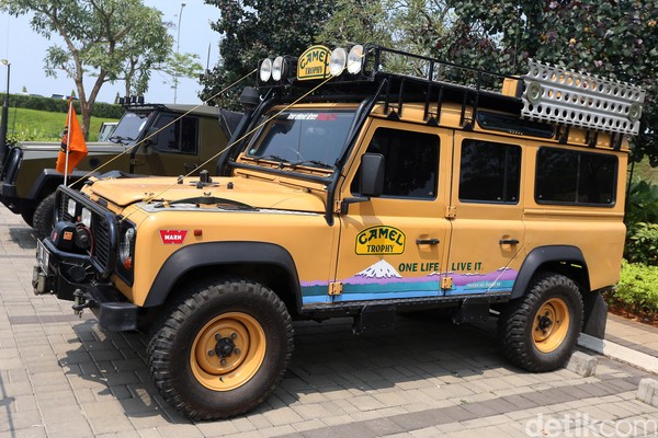 Land Rover Defender Indonesia
