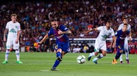 Barca sempat mendapat penalti di menit-menit akhir laga. Tapi eksekusi Paco Alcacer digagalkan kiper Chapecoense. Foto: Alex Caparros/Getty Images