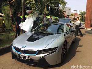 Adu Irit Mobil Listrik dan BBM, Siapa yang Unggul?