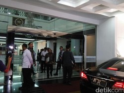 Malam-malam, Sejumlah Menteri Rapat di Gedung Sekretariat Negara