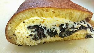 Nyam! Lembut Manis Martabak Pandan Hingga Durian yang Enak Jadi Camilan Sore
