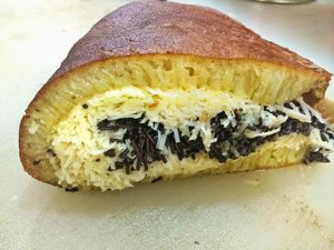 Nyam! Lembut Manis Martabak Pandan Hingga Durian yang Enak Jadi Camilan Sore