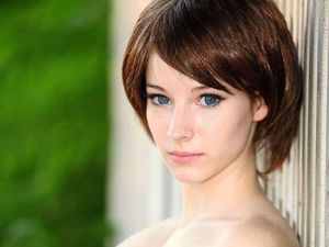 Enji Night, Cosplayer Misterius yang Cantik Jelita