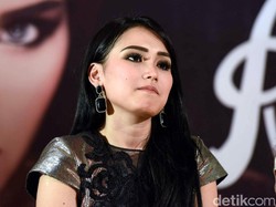 Diundang ke Music Bank, Ayu Ting Ting Malah Bingung