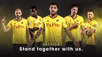 Jersey kandang Watford didominasi warna kuning, dengan aksen garis merah yang membujur dari bawah lengan sampai dengan bagian celana. (Foto: Twitter @WatfordFC)