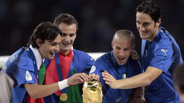 Italia menang adu penalti atas Prancis di final Piala Dunia 2006.