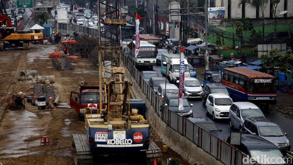 Rekayasa Lalin di Mampang Belum Bisa Urai Kemacetan