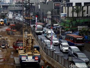 Rekayasa Lalin di Mampang Belum Bisa Urai Kemacetan