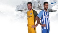 Tim promosi Brighton & Hove Albion mengusung jersey kandang kombinasi biru dan putih, sedangkan jersey tandangnya dirancang Nike dengan warna kuning. (Foto: Twitter @OfficialBHAFC)