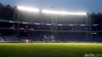 Jelang Asean Games 2018, proses pembangunan renovasi Stadion Utama Gelora Bung Karno (SUGBK), Senayan, terus dipercepat.