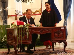 Lamak Bana! Menlu Rusia Dijamu Makan Rendang dengan Kentang