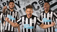 Newcastle United tampil lagi di Premier League usai sukses promosi. Jersey warna khas hitam-putih ini yang akan mereka kenakan di kandang (Foto: nufcdirect.com)