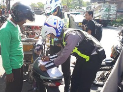 Satu Hari, 504 Pelanggar Lalin di Surabaya Ditilang