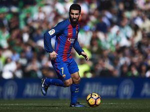 Barca Pinjamkan Arda Turan ke Istanbul Basaksehir Barca Pinjamkan Arda Turan ke Istanbul Basaksehir