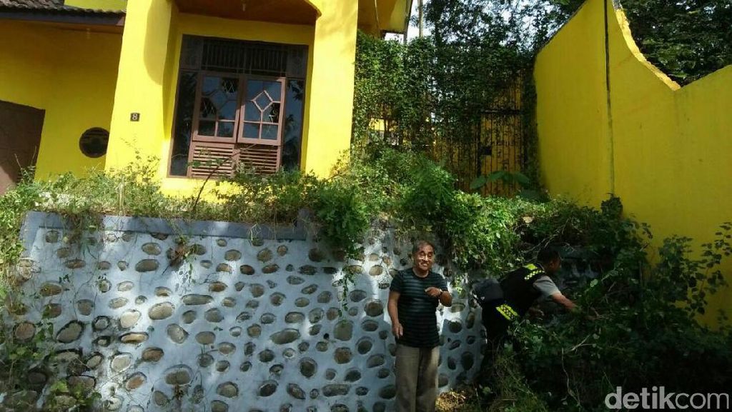 Foto: Wujud Rumah Kuning yang Diisukan Berhantu di Gowa