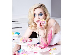 Alissa, Model Khusus Pemotretan Payudara Ungkap Rahasia Profesinya