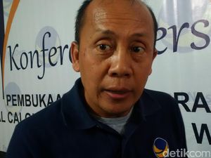 Komisi II DPR Pertimbangkan Usulan KPU Putusan MK Final Masuk UU Pemilu Komisi II DPR Pertimbangkan Usulan KPU Putusan MK Final Masuk UU Pemilu