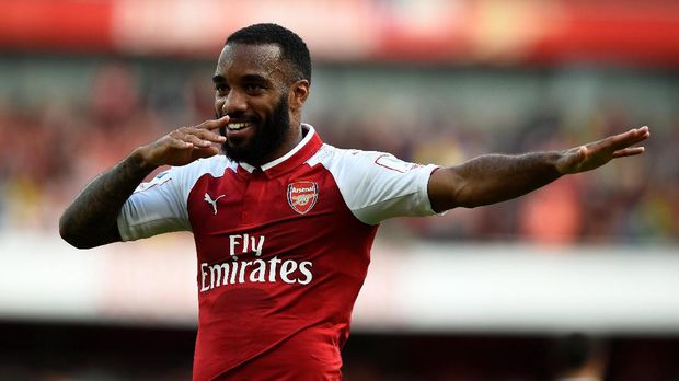 Alexandre Lacazette bisa menjadi opsi lini depan Arsenal bersama Pierre-Emerick Aubameyang.