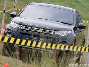 Foto : Menari dengan Land Rover Discovery Sport
