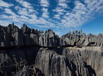 Foto: Tebing Bergerigi Bagai di Dunia Lain