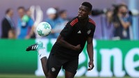 Paul Pogba merupakan pemain dengan pemasukan tertinggi ketiga dari sepatu Adidas. Gelandang Manchester United itu dihargai 3,1 juta pound sterling atau setara Rp56 miliar. (Eddie Keogh/Reuters)
