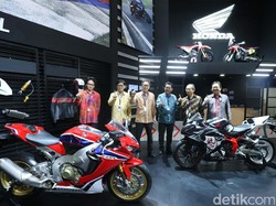 Honda Rilis Moge CBR1000RR Fireblade dan CBR250RR Edisi Khusus