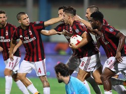 Milan Dinilai Masih Tertinggal dari Juve dan Napoli