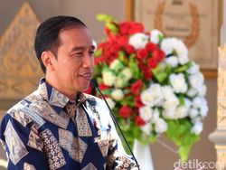 Ekonomi Stagnan, Perlukah Jokowi Rombak Menteri?