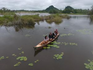 Danau Peninggalan Seorang Pangeran di Kalimantan